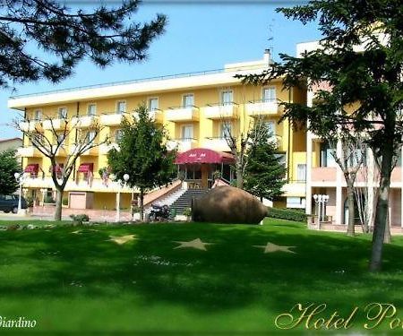 Hotel Poli Castelnovo di Sotto Exteriér fotografie